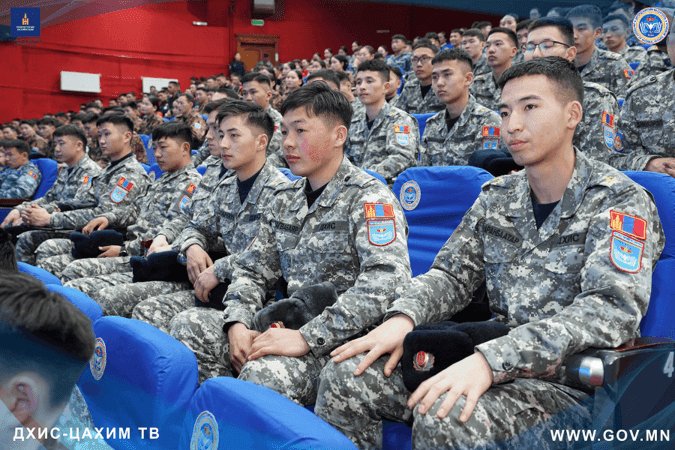 “ГАЗАР ХӨДЛӨЛТИЙН АЮУЛААС УРЬДЧИЛАН СЭРГИЙЛЭХ, ТАНИУЛАХ ӨДӨР”-ИЙГ ТЭМДЭГЛЭН ӨНГӨРҮҮЛЛЭЭ