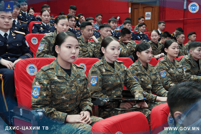 “ГАЗАР ХӨДЛӨЛТИЙН АЮУЛААС УРЬДЧИЛАН СЭРГИЙЛЭХ, ТАНИУЛАХ ӨДӨР”-ИЙГ ТЭМДЭГЛЭН ӨНГӨРҮҮЛЛЭЭ