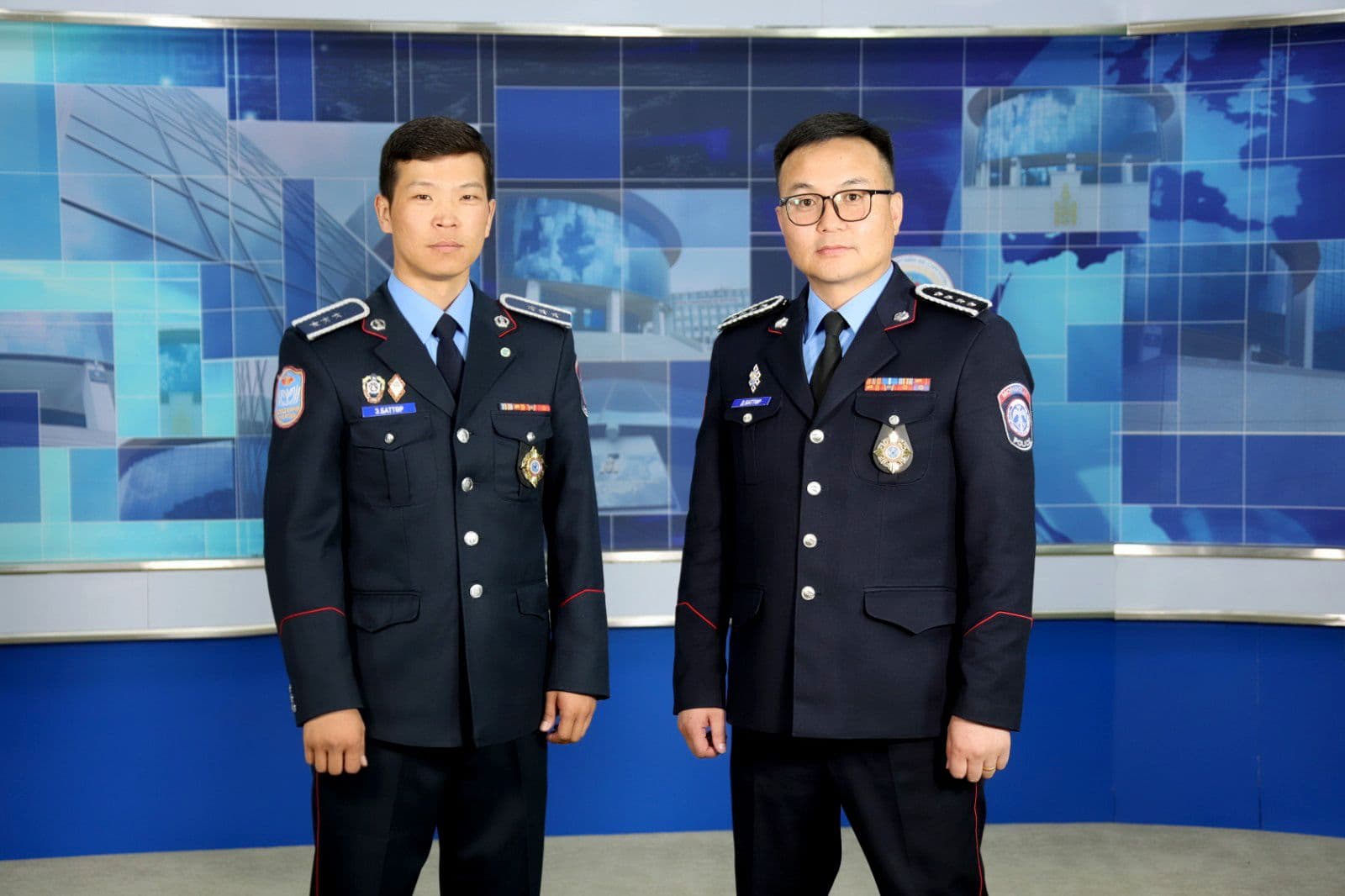 Нэг албаны хоёр амьдай